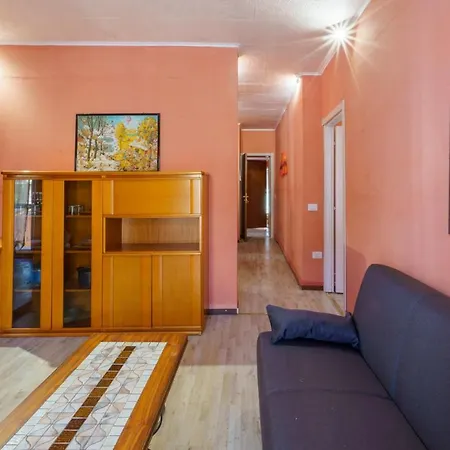 The Orange Housing In شقة كومو
