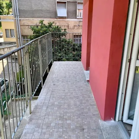 The Orange Housing In كومو
